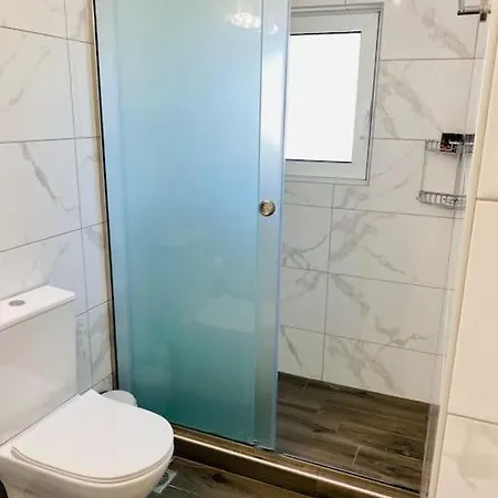 Charming House 8 Minutes Walk From Almyrida אלמירידה