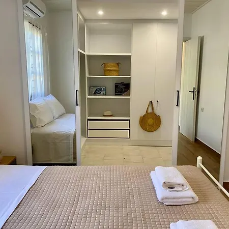 Charming House 8 Minutes Walk From Almyrida * אלמירידה