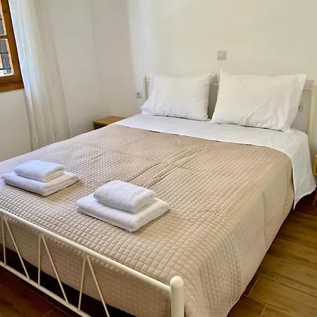 Charming House 8 Minutes Walk From Almyrida