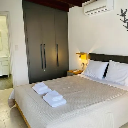 Charming House 8 Minutes Walk From Almyrida